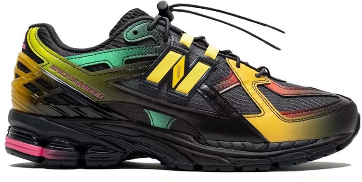 New Balance New Balance 1906U Bricks & Wood Echoes of a Butterfly Zwart