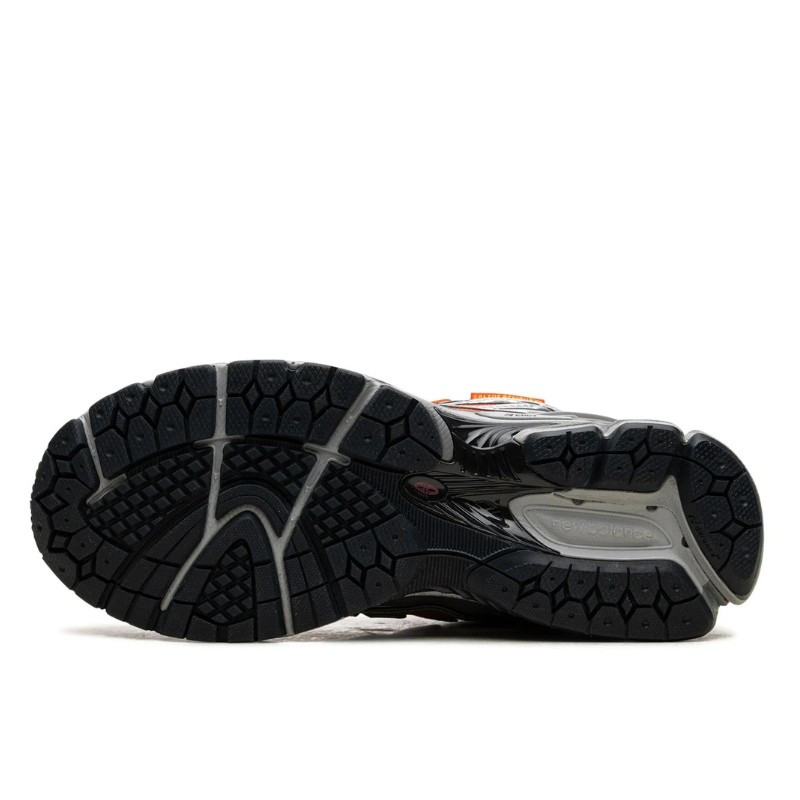 New Balance New Balance 1906R Salehe Bembury Heat Be Hot Lava Rood