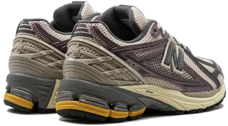 New Balance New Balance 1906R Licorice Taupe
