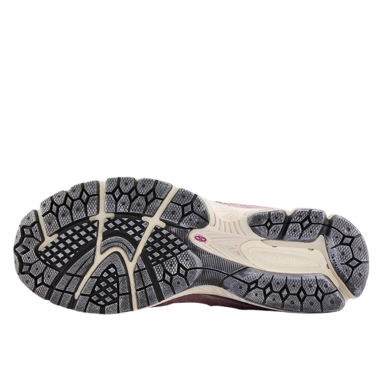 New Balance New Balance 2002R Protection Pack Pink Roze