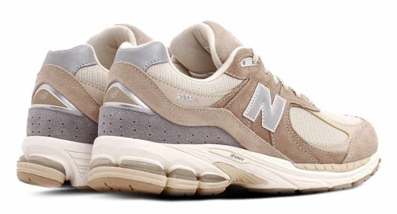 New Balance New Balance 2002R Driftwood Sandstone Beige