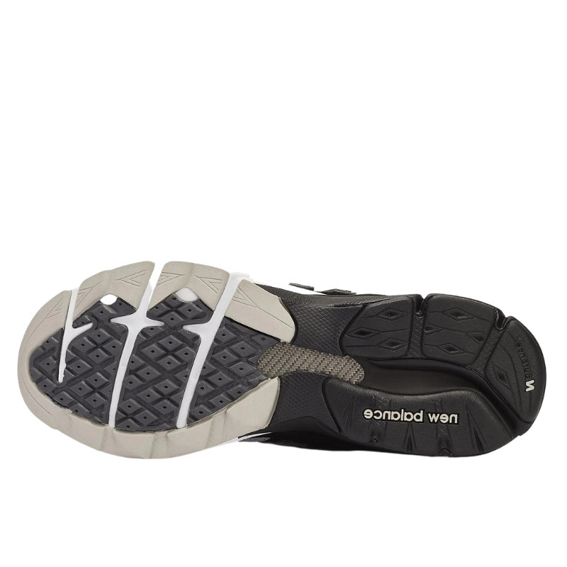 New Balance New Balance 990 V3 MiUSA DTLR GR3YSCALE Zwart