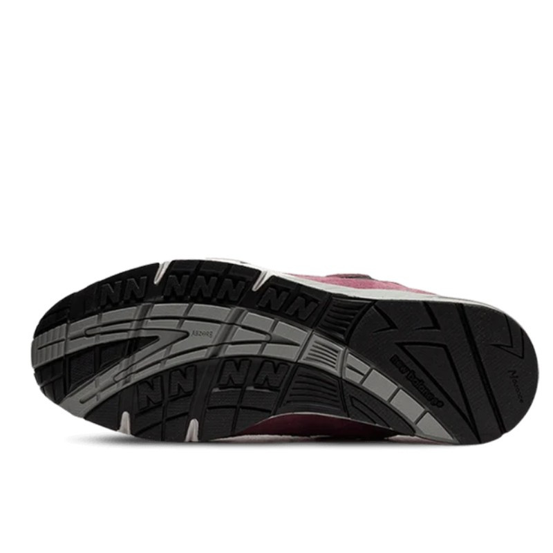 New Balance New Balance 991 Made In UK Pink Suede Roze