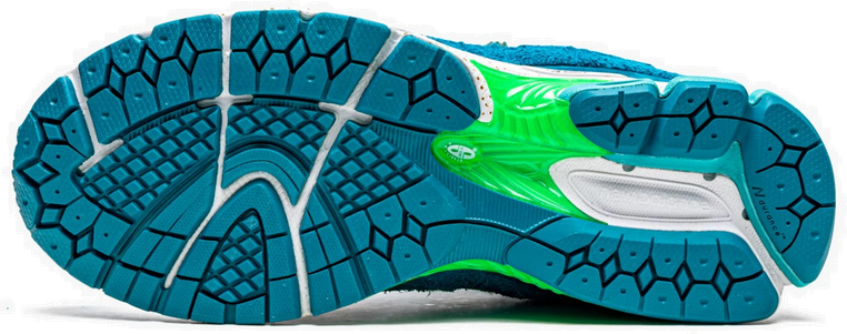 New Balance New Balance 2002R Salehe Bembury Water Be The Guide Blauw