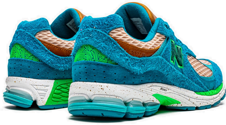 New Balance New Balance 2002R Salehe Bembury Water Be The Guide Blauw