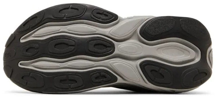 New Balance New Balance Fresh Foam X More v5 Black Linen Silver Metallic Zwart