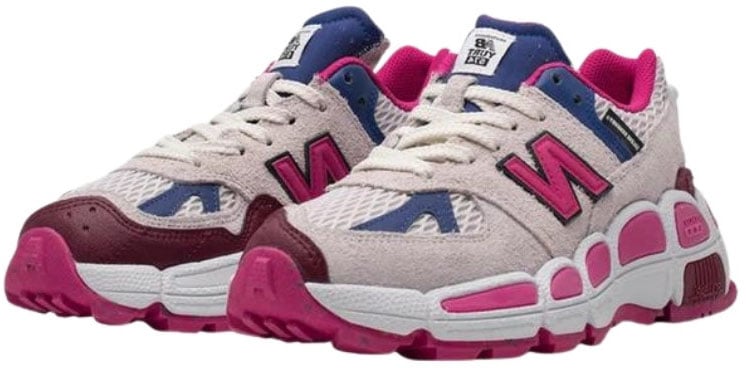 New Balance New Balance 574 Yurt Salehe Bembury Beige Pink Roze