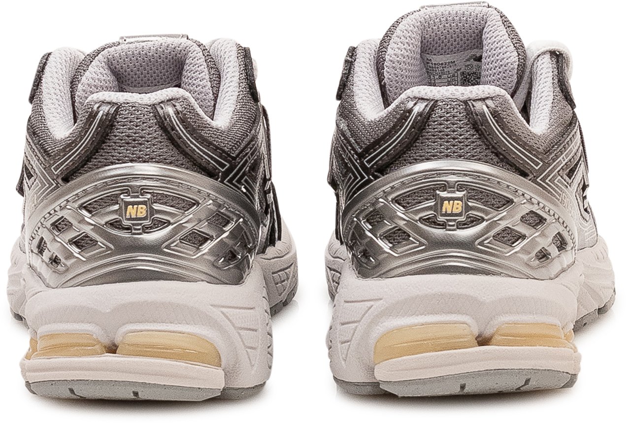 New Balance Sneakers 1906R con Inserti Tecnici e Lacci Grijs