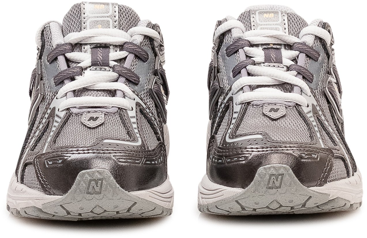 New Balance Sneakers 1906R con Inserti Tecnici e Lacci Grijs