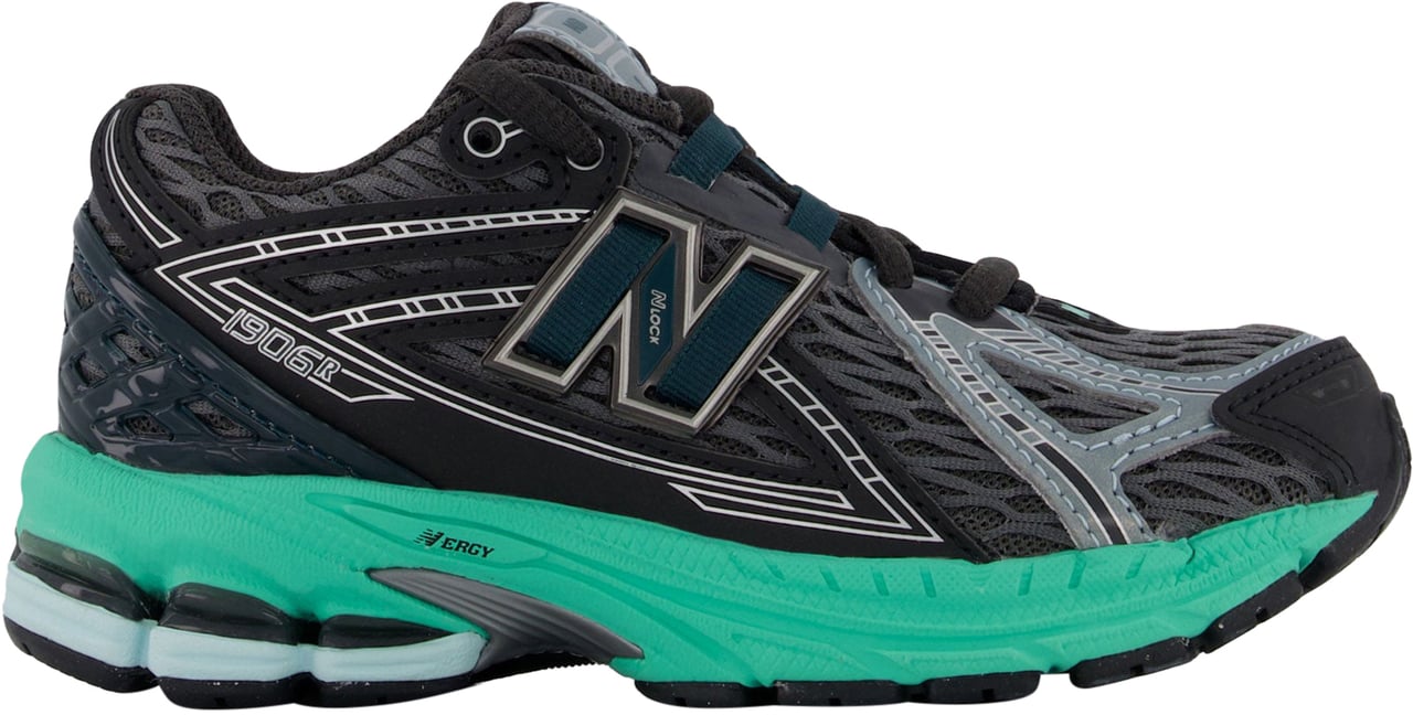 New Balance New Balance P1906 Unisex Sneakers in Zwart Zwart