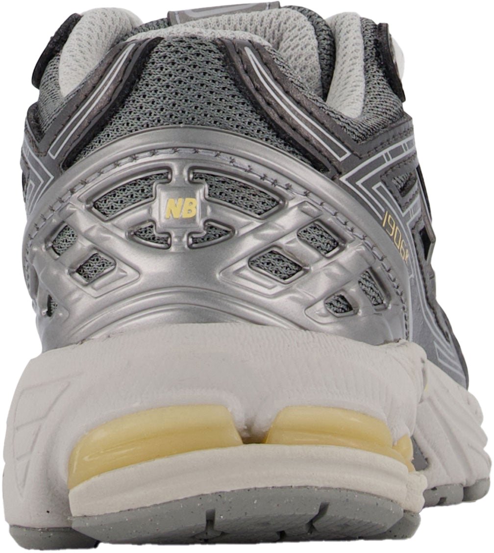 New Balance New Balance P1906 Unisex Sneakers in Donker Grijs Grijs