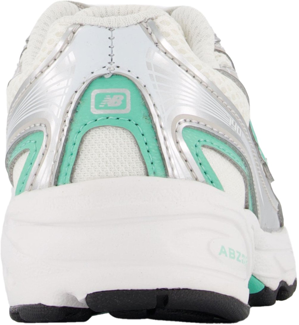 New Balance New Balance P740 Unisex Sneakers in Mint Groen