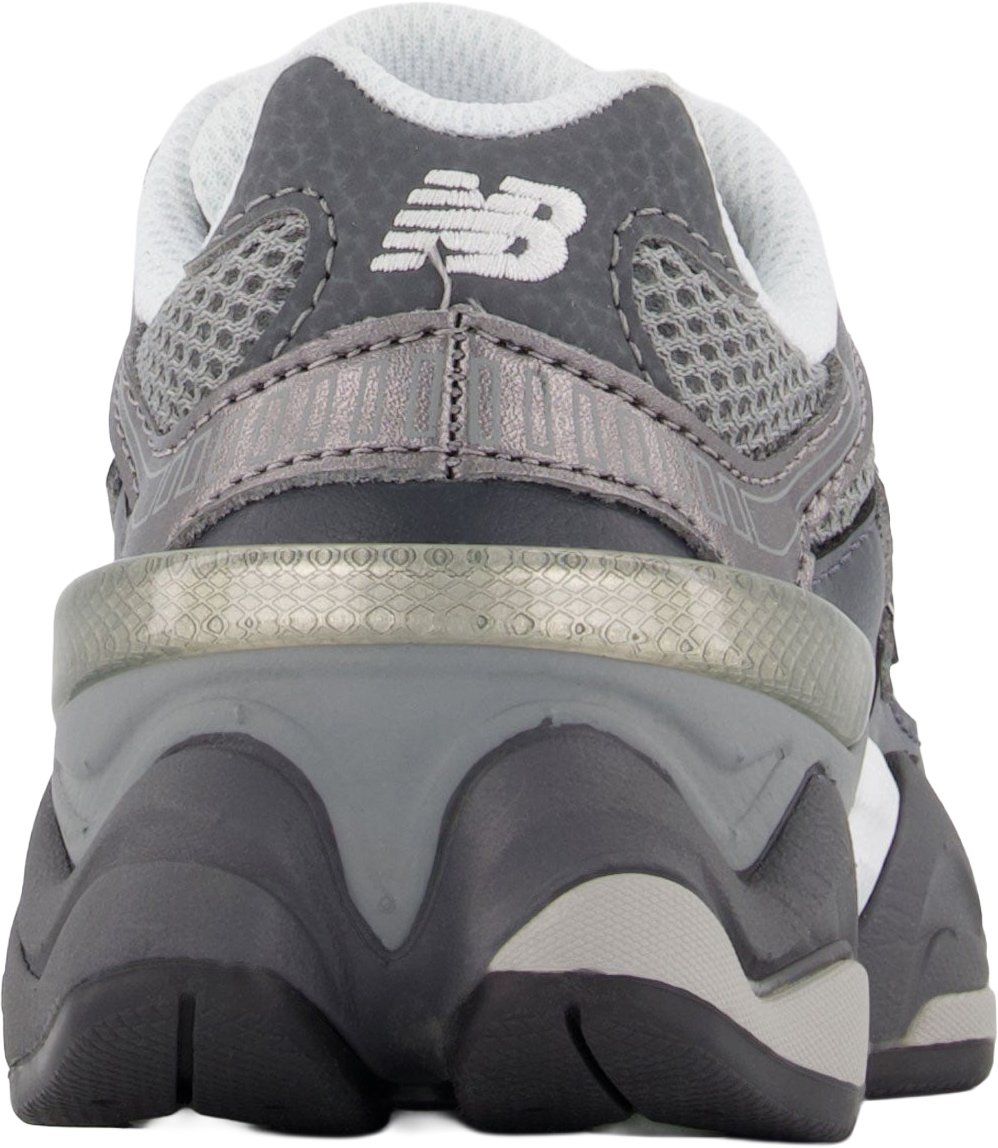 New Balance P9060 Unisex Sneakers in Donker Grijs Grijs