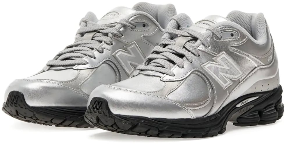 New Balance 2002r Silver Metallic Sneakers Zilver
