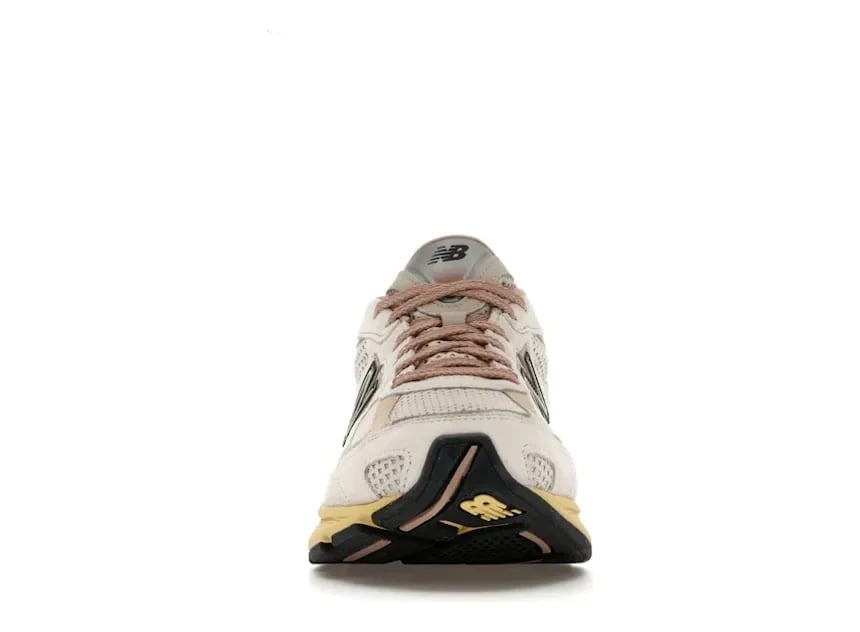New Balance New Balance 2010 Rose Beige Beige