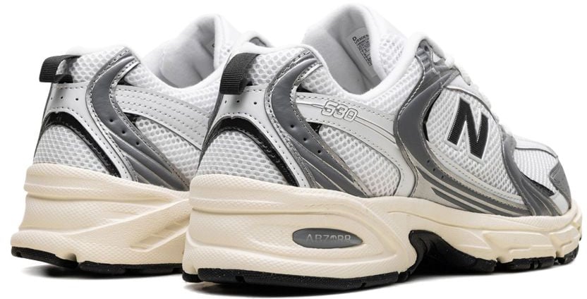 New Balance Sneakers Silver Zilver
