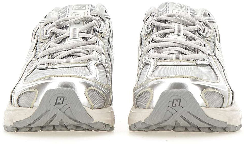 New Balance Sneakers Silver Zilver