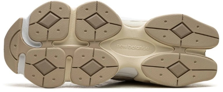 New Balance New Balance 9060 Sea Salt Brown Beige