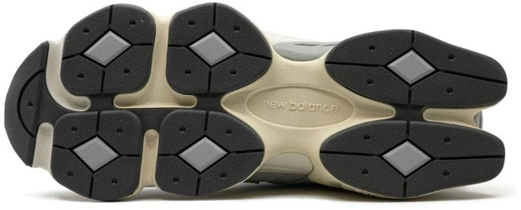 New Balance New Balance 9060 Granite Lichtgrijs