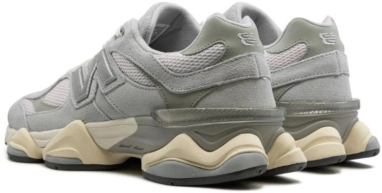New Balance New Balance 9060 Granite Lichtgrijs