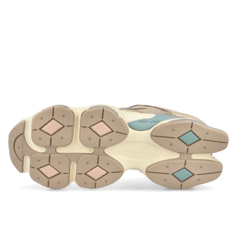 New Balance New Balance 9060 Ivory Cream Beige