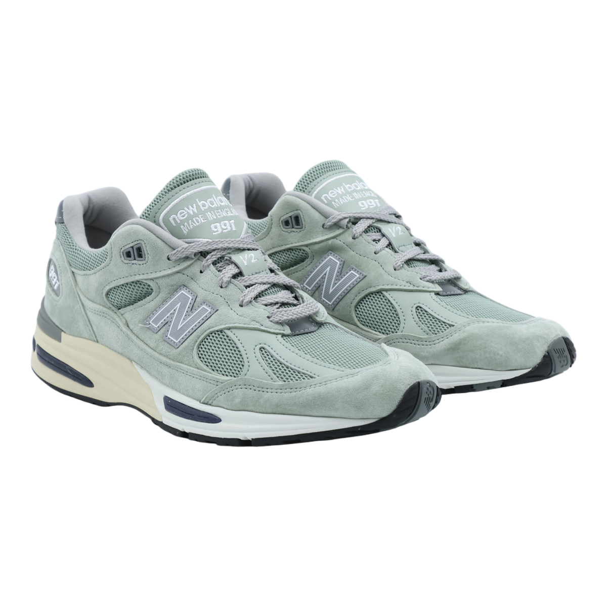 New Balance Chunky Suede and Mesh Sneakers with Cream Midsole Wit