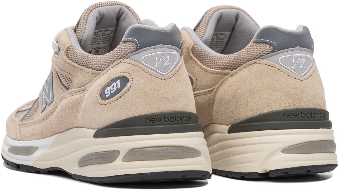 New Balance "Elevated Essentials Made in UK991V2" Sneakers Beige