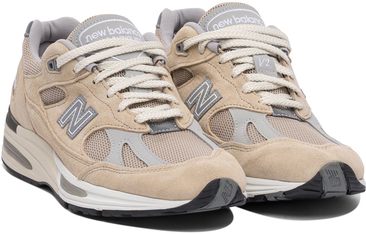 New Balance "Elevated Essentials Made in UK991V2" Sneakers Beige