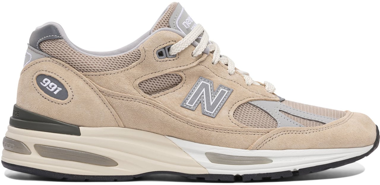 New Balance "Elevated Essentials Made in UK991V2" Sneakers Beige
