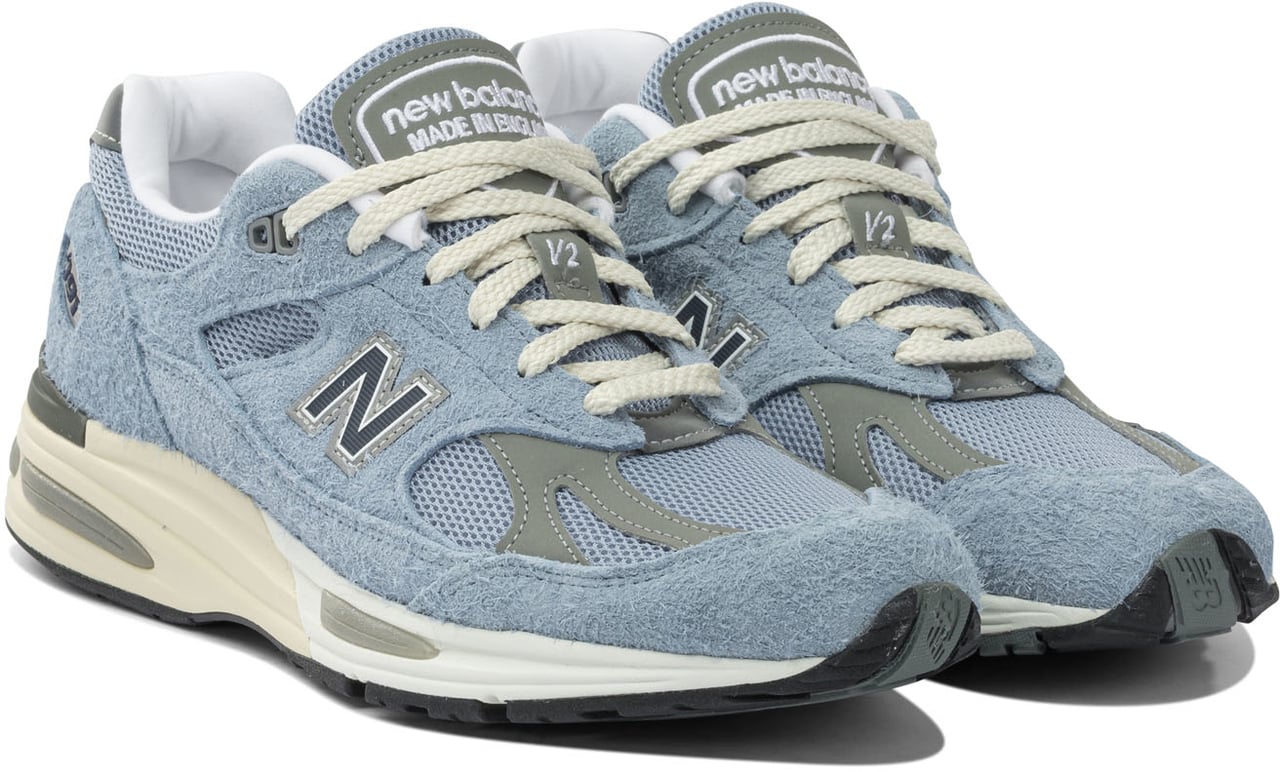 New Balance "991v2 Grounded Pastels" Sneakers Blauw