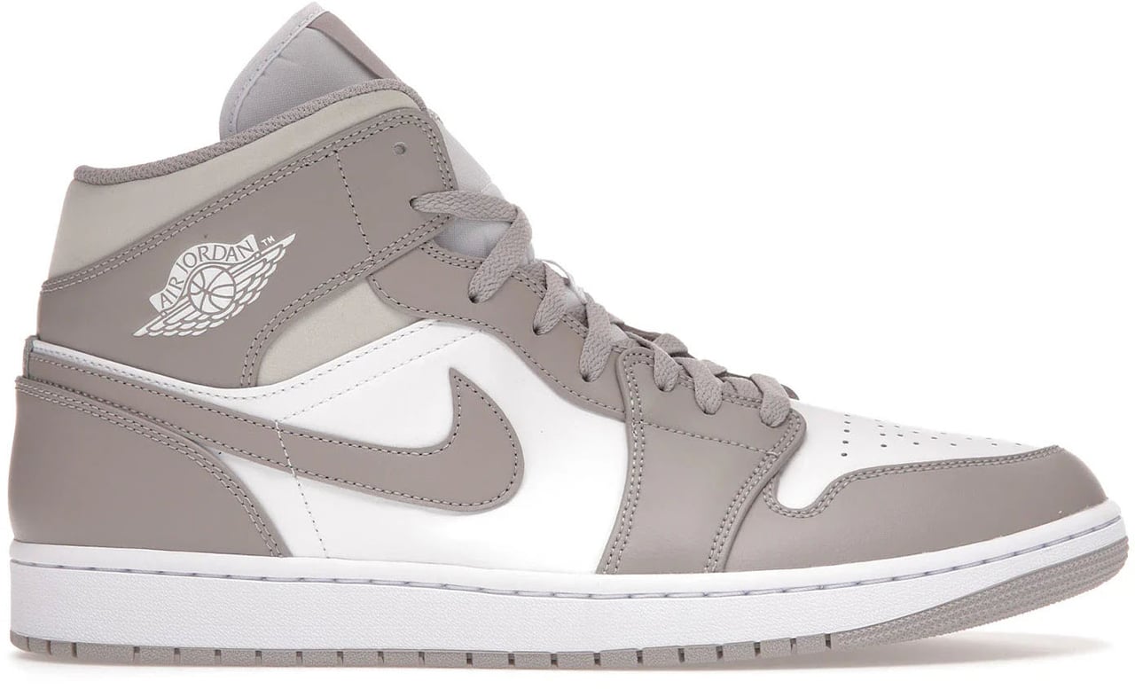 Nike Jordan 1 Mid Linen Beige