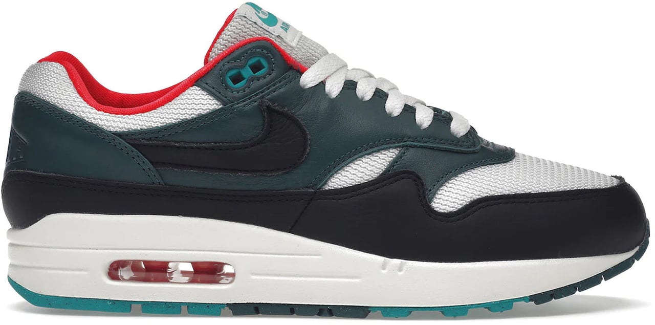 Nike Air Max 1 LeBron James Liverpool F.C. Wit