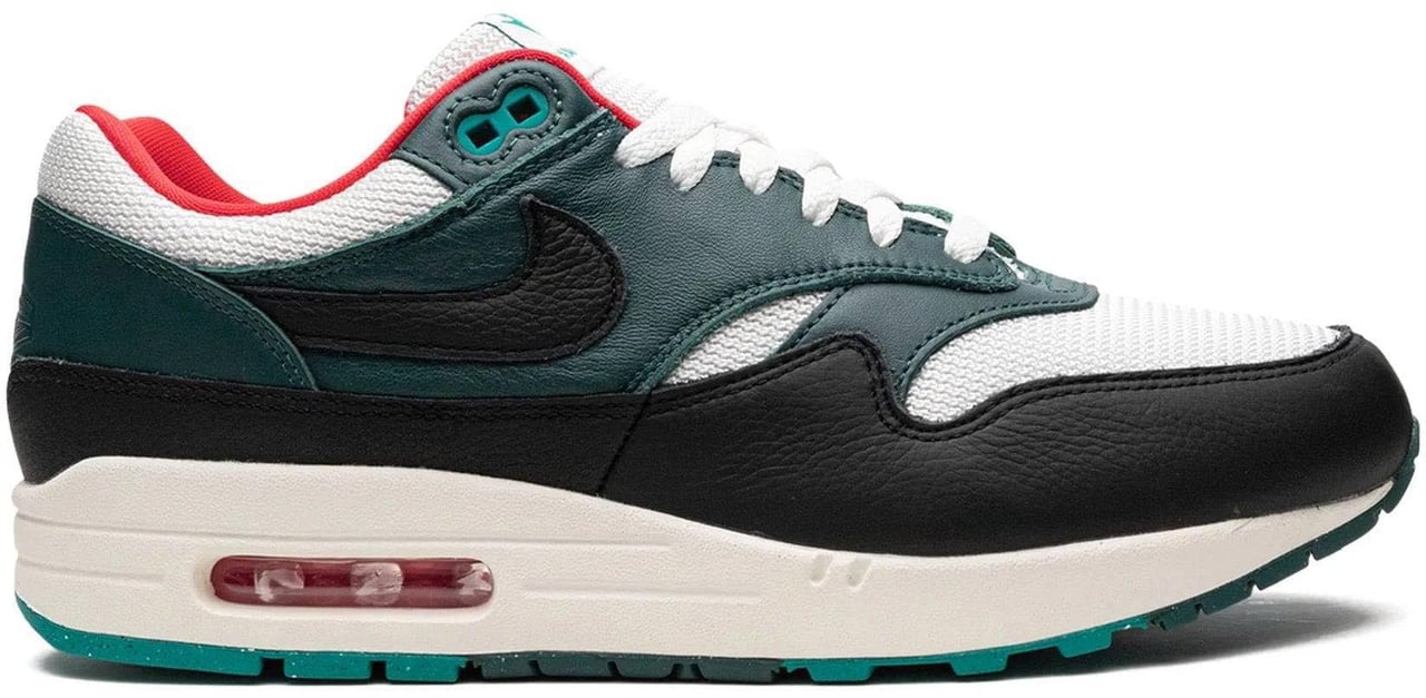 Nike Nike Air Max 1 Lebron James Liverpool F.C. Groen