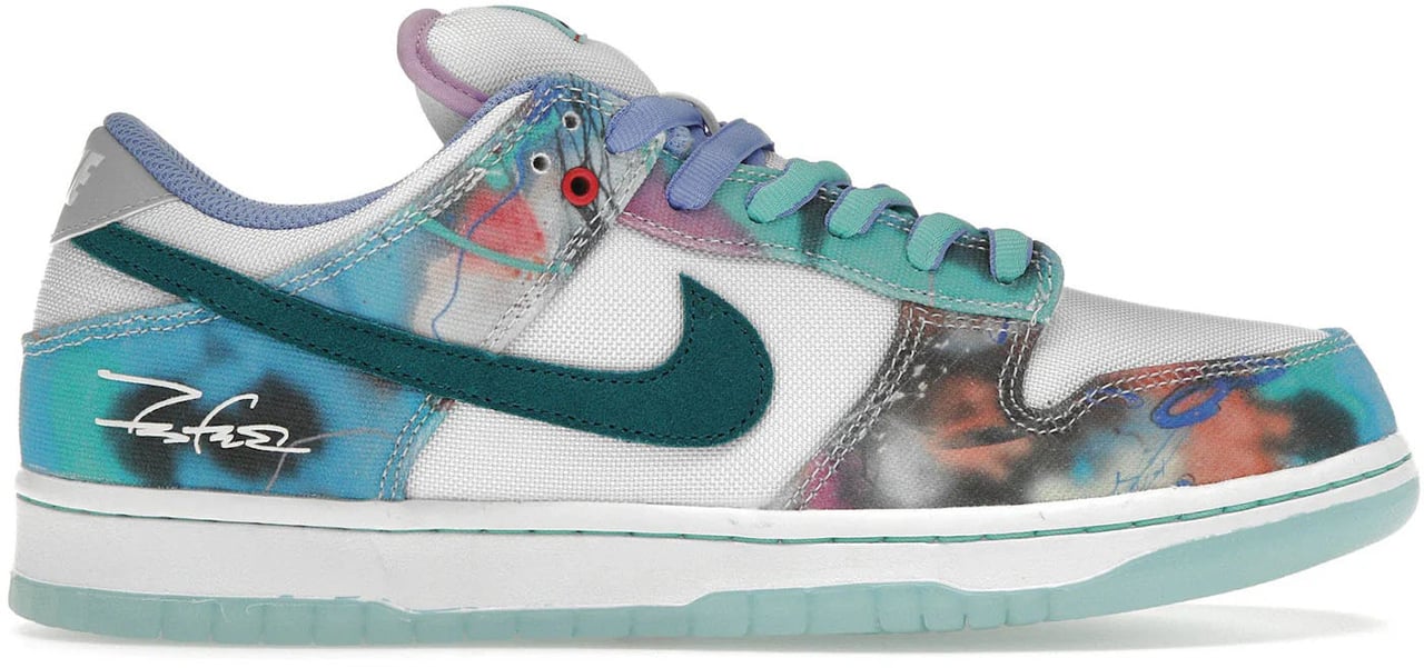 Nike Nike SB Dunk Low Futura Laboratories Bleached Aqua Blauw