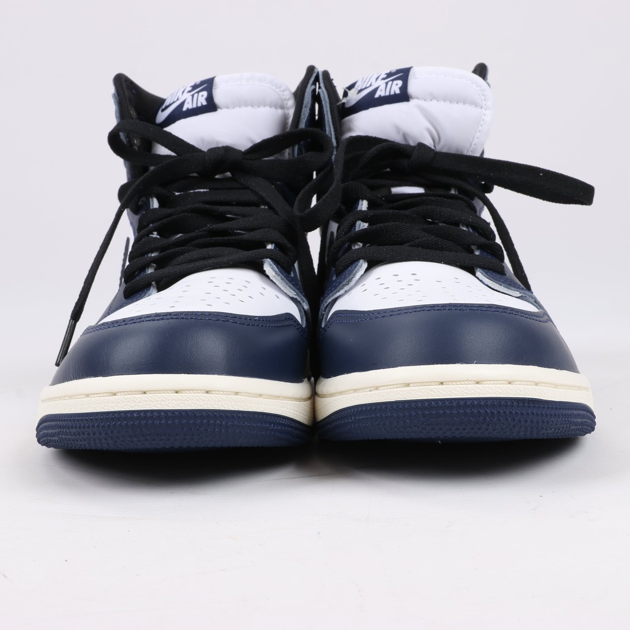 Nike Nike Air Jordan Leather High-Top Sneakers in White x Navy DZ5485-401 Navy