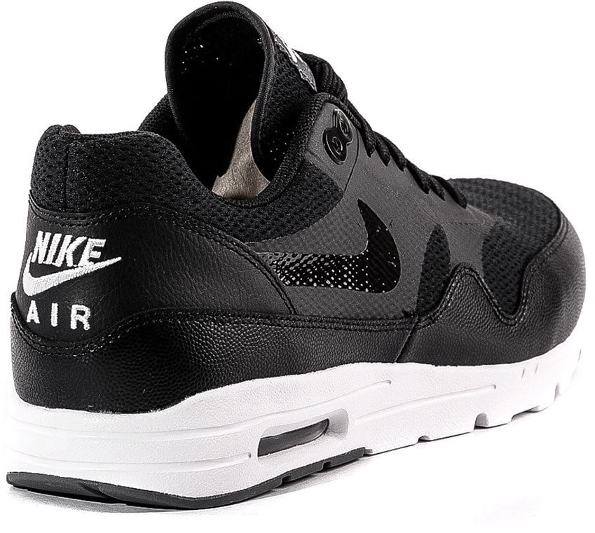 Nike Air Max 1 Ultra Essentials Sneakers Zwart