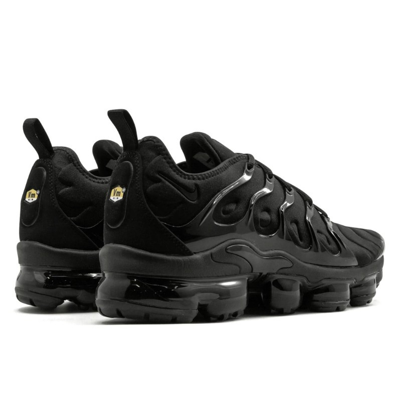 Nike Nike Air VaporMax Plus Triple Black Zwart