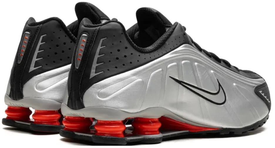 Nike Shox R4 Sneakers Divers