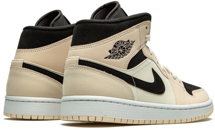 Nike Air Jordan 1 Mid Barely Orange Zwart