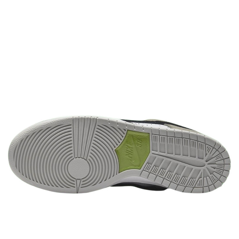 Nike Nike SB Dunk Low Chlorophyll Zwart