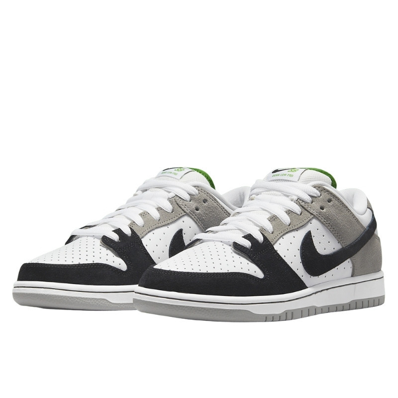 Nike Nike SB Dunk Low Chlorophyll Zwart