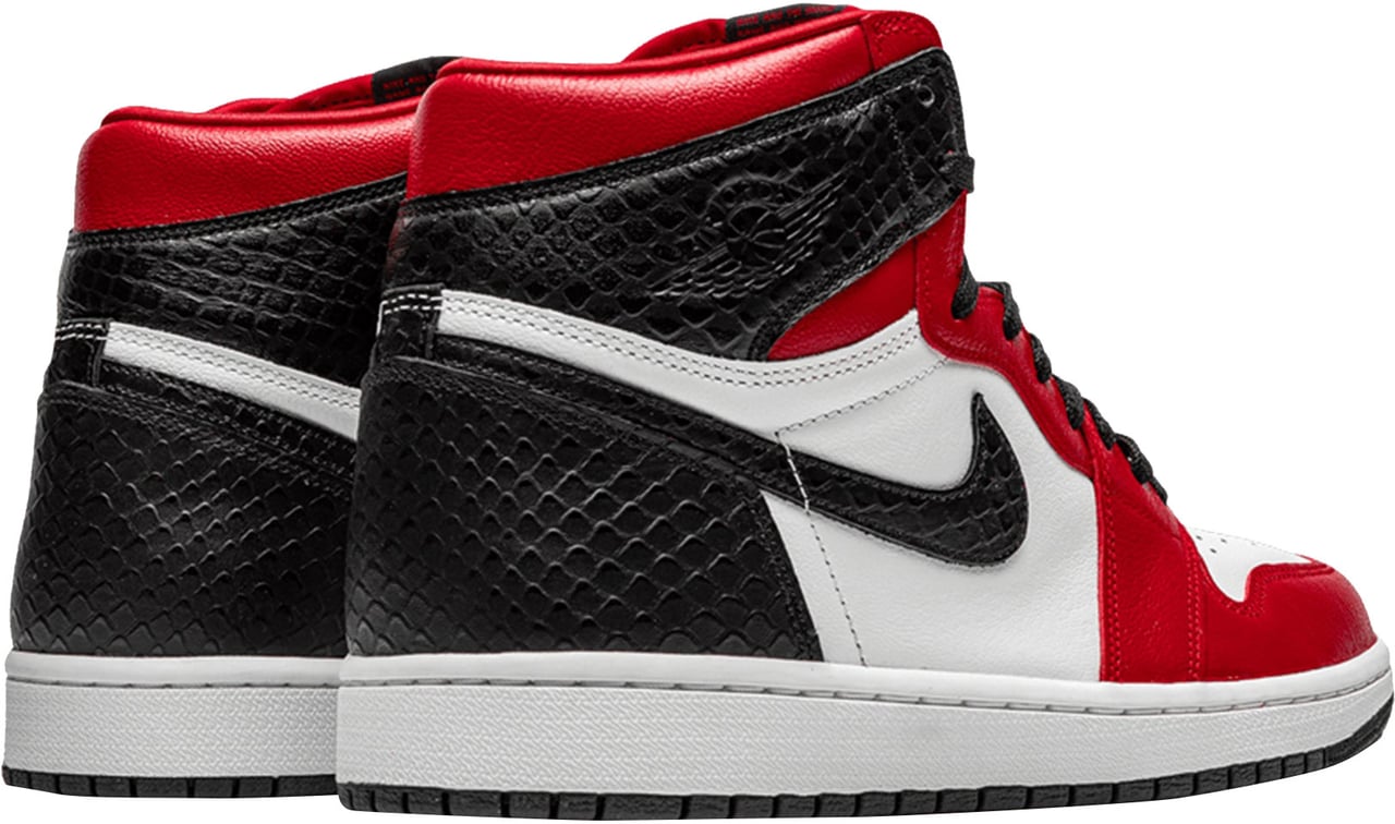 Nike Air Jordan 1 Retro High Satin Snake Chicago (W) Divers