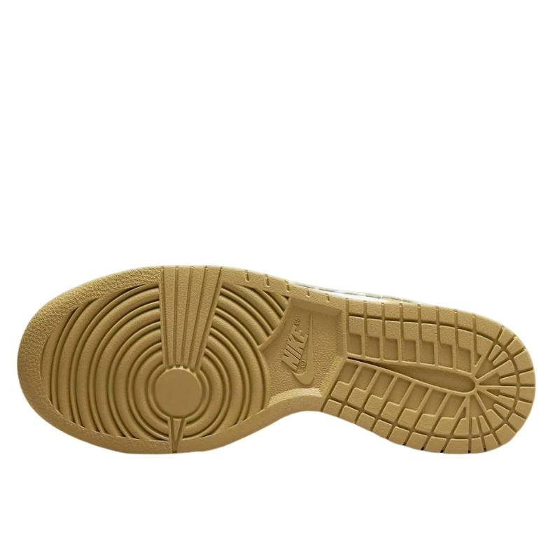 Nike Nike Dunk Low Essential Paisley Pack Barley Wit