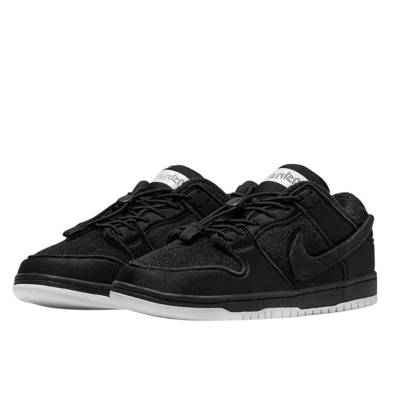 Nike Nike SB Dunk Low Gnarhunters Zwart