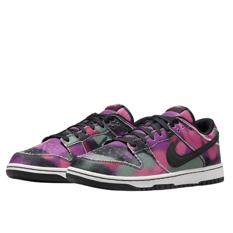 Nike Nike Dunk Low Graffiti Pink Roze
