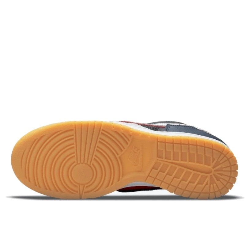 Nike Nike Dunk Low Scrap University Red Zwart