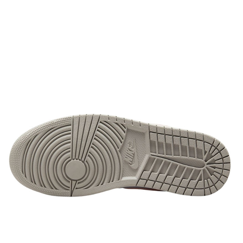 Nike Air Jordan 1 Mid SE Light Iron Ore Roze