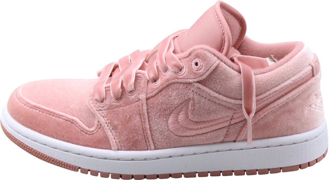 Nike Jordan 1 Low SE 'Pink Velvet' Roze