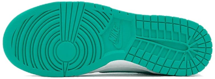 Nike Dunk Low Clear Jade Groen