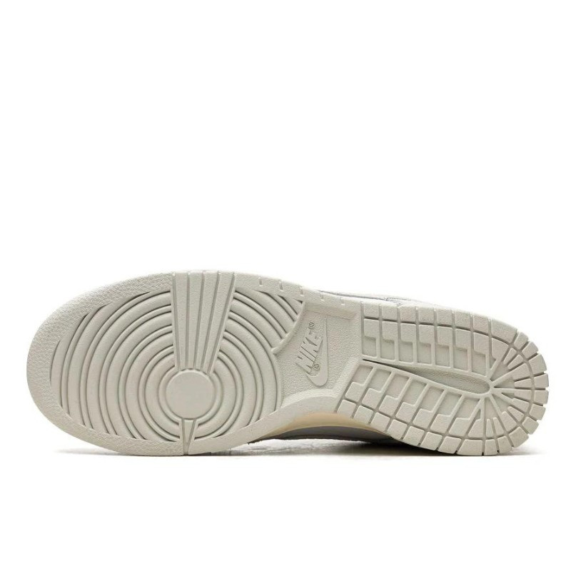 Nike Nike Dunk Low SE Gone Fishing Chinook Salmon Wit